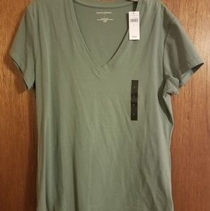 NWT Banana Republic Womens tee Size Large